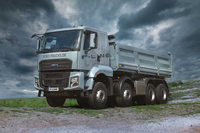Der bis zu 450 PS starke Ford Solo-Kipper mit Meiller-Aufbau und 8x4-Antrieb schultert gut 17 t Nutzlast. | Foto: Ford Trucks Der bis zu 450 PS starke Ford Solo-Kipper mit Meiller-Aufbau und 8x4-Antrieb schultert gut 17 t Nutzlast. | Foto: Ford Trucks