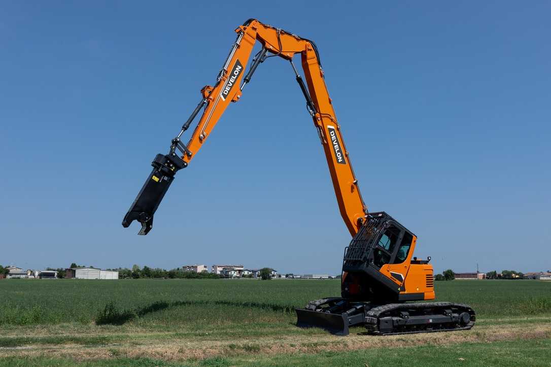 Develon präsentiert neuen Abbruchbagger DX140RDM-7 Develon präsentiert neuen Abbruchbagger DX140RDM-7