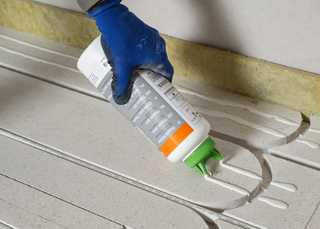 Neuer Therm Kleber vereinfacht Verlegung