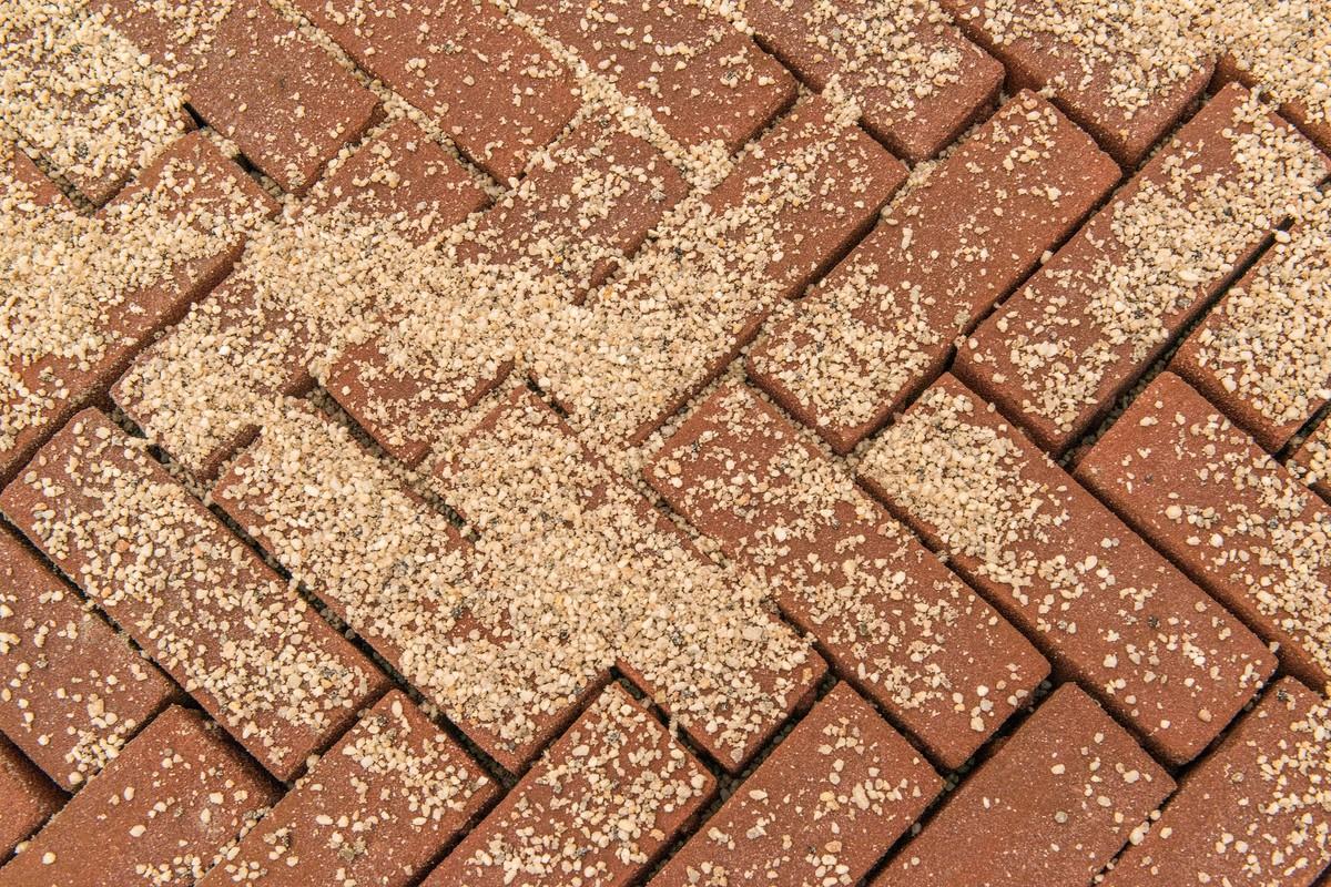 Die Qualität der Pflasterdecke hängt vom Oberbau und der Gestaltung der Tragschichten ab. | Foto: Vandersanden