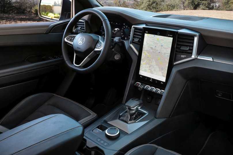 Deutlich moderner und digitalisiert empfängt das Amarok-Cockpit seine Fahrer. | Foto: Volkswagen Deutlich moderner und digitalisiert empfängt das Amarok-Cockpit seine Fahrer. | Foto: Volkswagen