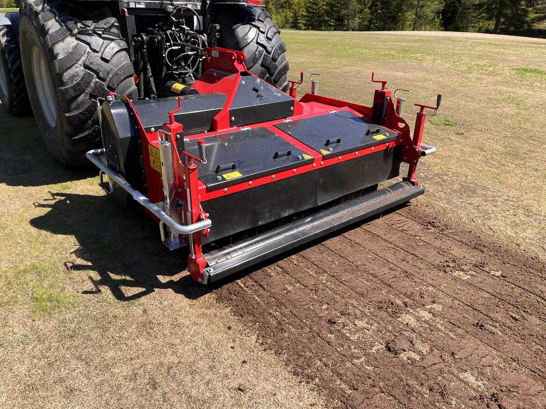 Kalinke: Laubbläser Verti Air und Rasenregenerationsgerät Multivator Kalinke: Laubbläser Verti Air und Rasenregenerationsgerät Multivator