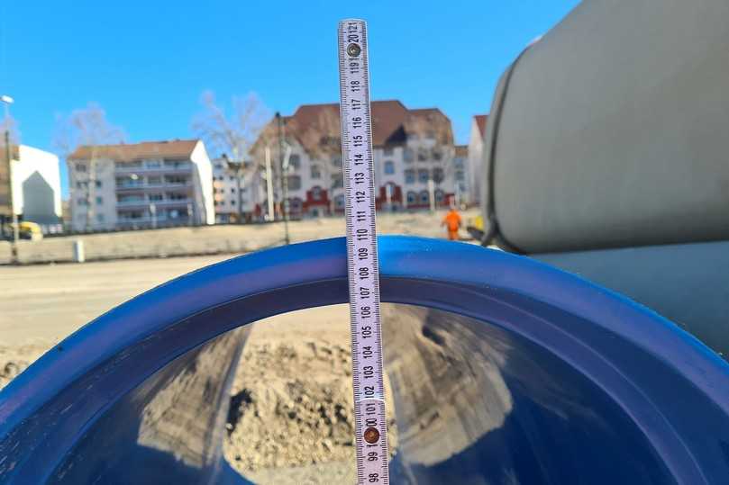 Trotz der geringen Wandstärke von nur 28 mm verfügen die NC Line-Rohre von Amiblu über eine hohe Stabilität und sind geeignet den Altkanal statisch zu ertüchtigen. | Foto: Aarsleff Rohrsanierung Trotz der geringen Wandstärke von nur 28 mm verfügen die NC Line-Rohre von Amiblu über eine hohe Stabilität und sind geeignet den Altkanal statisch zu ertüchtigen. | Foto: Aarsleff Rohrsanierung