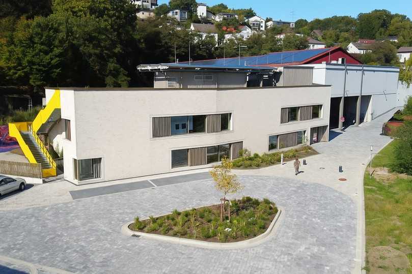 Die Außenanlagen der neuen Kindertagesstätte in Spiesen wurden mit dem Pflastersystem „Combiconnect" saniert. | Foto: Pfenning Die Außenanlagen der neuen Kindertagesstätte in Spiesen wurden mit dem Pflastersystem „Combiconnect" saniert. | Foto: Pfenning
