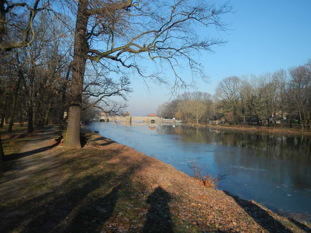 Grabenlose Kanalsanierung unter Parkanlage Klingerhain in Leipzig Grabenlose Kanalsanierung unter Parkanlage Klingerhain in Leipzig