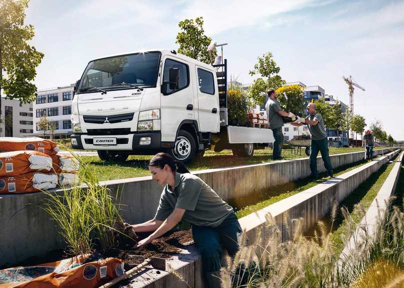 Wer sich für den 130 oder 150 PS starken Leicht-Lkw Fuso Canter entscheidet, bekommt ein Fahrzeug mit Leiterrahmen für viel Freiheit beim Aufbau. | Foto: Fuso Wer sich für den 130 oder 150 PS starken Leicht-Lkw Fuso Canter entscheidet, bekommt ein Fahrzeug mit Leiterrahmen für viel Freiheit beim Aufbau. | Foto: Fuso