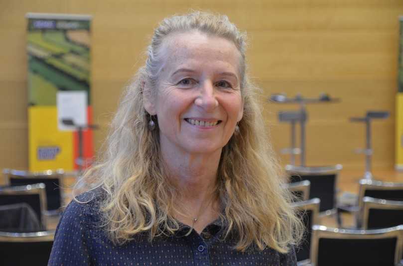 Katharina Dujesiefken, Referentin für Alleenschutz beim BUND Mecklenburg-Vorpommern. | Foto: B_I MEDIEN/Budde