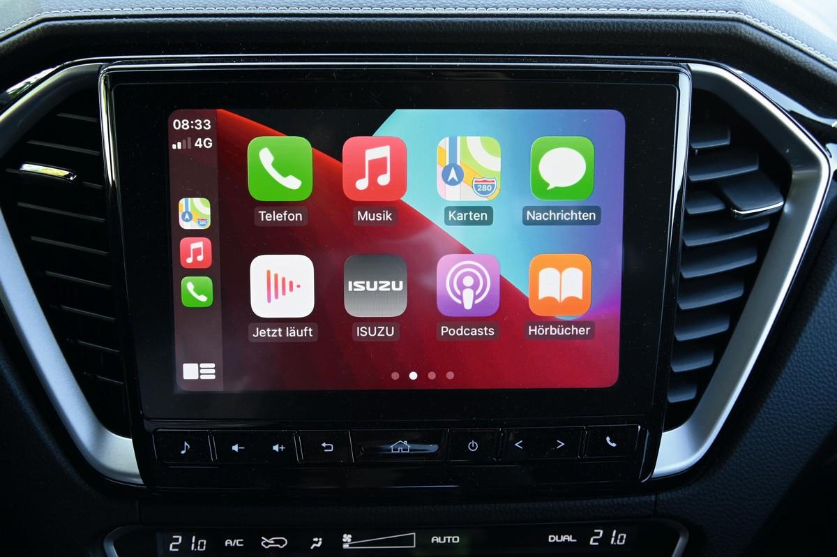 Auf einem Touchdisplay fast so groß wie ein Fernseher findet die Bedienung für Infotainment und Apple Car Play statt. Hier projiziert auch die Rückfahrkamera ihr Bild hinein. | Foto: B_I/ Hausmann Auf einem Touchdisplay fast so groß wie ein Fernseher findet die Bedienung für Infotainment und Apple Car Play statt. Hier projiziert auch die Rückfahrkamera ihr Bild hinein. | Foto: B_I/ Hausmann