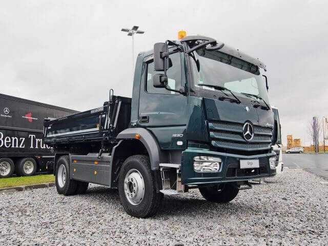 Bestseller der Klasse: der Mercedes-Benz Atego geht mit Facelift und neuen Motoren ins Rennen