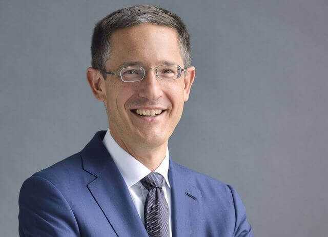 „Das profitable und cash-generierende Wachstum unseres neuen Gruppenoortfolios wird es uns erlauben, weiter in Innovationen zu investieren sowie ergänzende Zukäufe zu tätigen.“ Dr. Jochen Fabritius, CEO der Xella-Gruppe „Das profitable und cash-generierende Wachstum unseres neuen Gruppenoortfolios wird es uns erlauben, weiter in Innovationen zu investieren sowie ergänzende Zukäufe zu tätigen.“ Dr. Jochen Fabritius, CEO der Xella-Gruppe