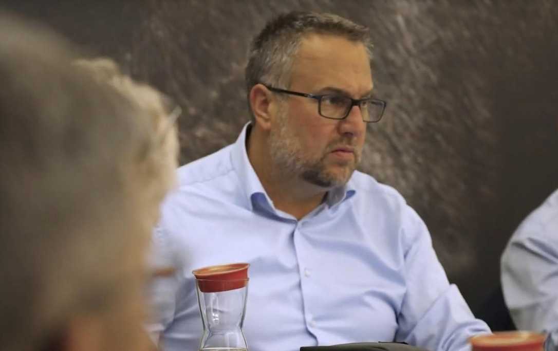Fachkräftemangel Bau: IG Bau-Vorstand Carsten Burckhardt gibt Arbeitgebern die Schuld Fachkräftemangel Bau: IG Bau-Vorstand Carsten Burckhardt gibt Arbeitgebern die Schuld