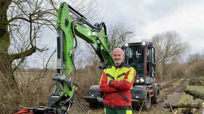 Wacker Neuson: Mobilbagger EW100 auf vier Baustellen im Praxistest