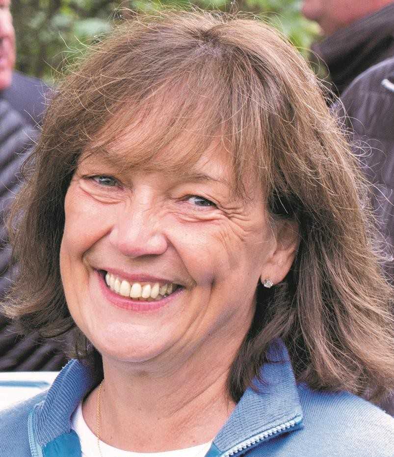 Die Autorin Petra Hellmann ist Inhaberin eines Presse- & Medienbüros in Vechta. Als Pressesprecherin des Golfclubs Vechta-Welpe verantwortet sie u.a. die Homepage des Clubs und das Clubmagazin Adebar. | Foto: Hellmann Die Autorin Petra Hellmann ist Inhaberin eines Presse- & Medienbüros in Vechta. Als Pressesprecherin des Golfclubs Vechta-Welpe verantwortet sie u.a. die Homepage des Clubs und das Clubmagazin Adebar. | Foto: Hellmann