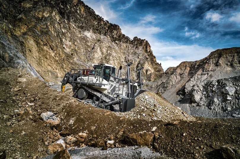 Die größte Planierraupe PR776 G8 ist für besonders Anspruchsvolle Aufgaben im Bergbau konzipiert. | Foto: Liebherr Die größte Planierraupe PR776 G8 ist für besonders Anspruchsvolle Aufgaben im Bergbau konzipiert. | Foto: Liebherr