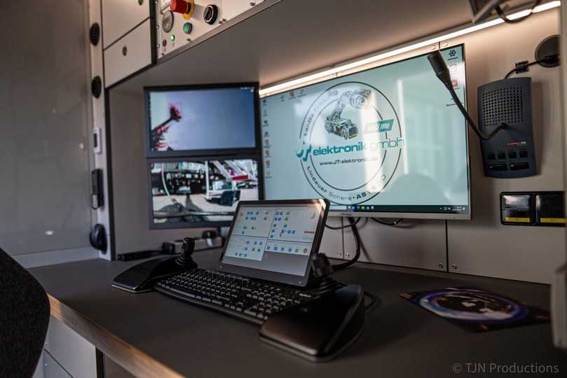 Moderner und ergonomischer Arbeitsplatz | Foto: JT-elektronik Moderner und ergonomischer Arbeitsplatz | Foto: JT-elektronik