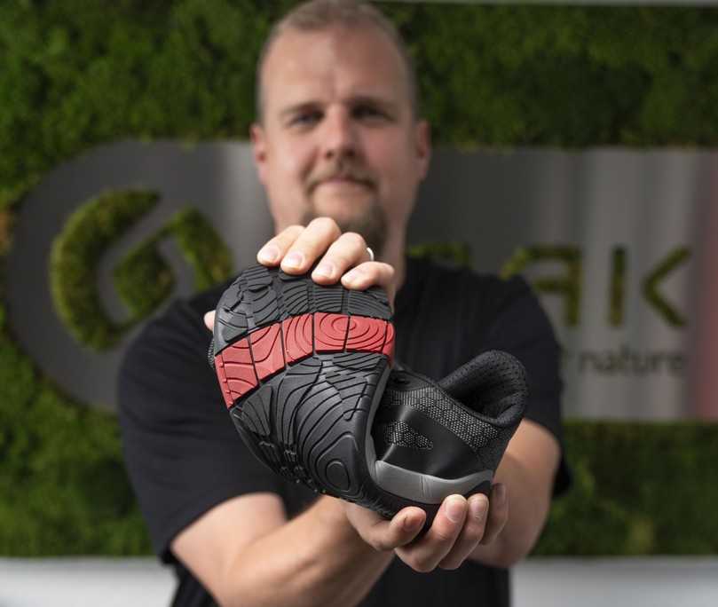 Alexander Tok erläutert auf der A+A die Vorzüge des Go&Relax-Systems. | Foto: Baak