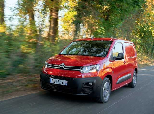 Den Citroën „Berlingo“ (Foto) und „Partner“ Kastenwagen gibt es ab 2021 auch mit Elektromotor. Den Citroën „Berlingo“ (Foto) und „Partner“ Kastenwagen gibt es ab 2021 auch mit Elektromotor.