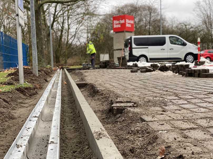 Rund 170 Meter Birco-Canal Nennweite 100 wurden zur Versorgung der Ladesäulen verlegt. | Foto: LIBREO GmbH Rund 170 Meter Birco-Canal Nennweite 100 wurden zur Versorgung der Ladesäulen verlegt. | Foto: LIBREO GmbH
