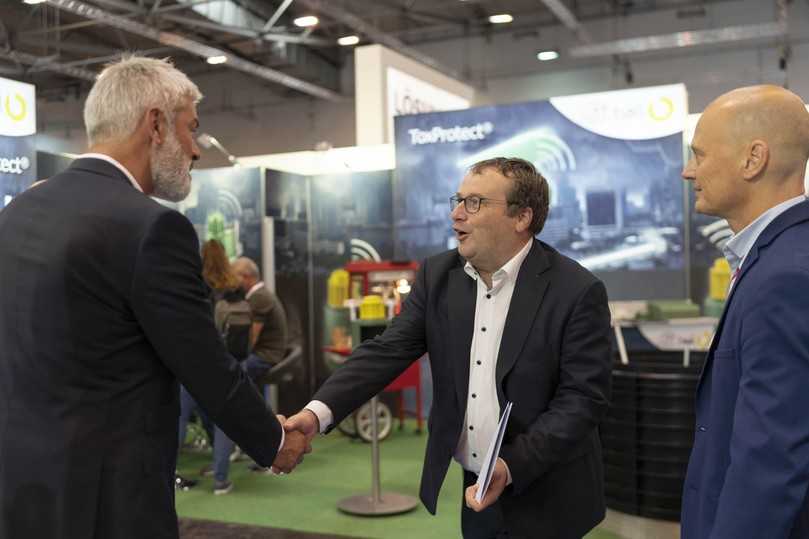 Minister Oliver Krischer beim Besuch auf der Fachmesse InfraTech | Foto: Rotterdam Ahoy N.V. Minister Oliver Krischer beim Besuch auf der Fachmesse InfraTech | Foto: Rotterdam Ahoy N.V.