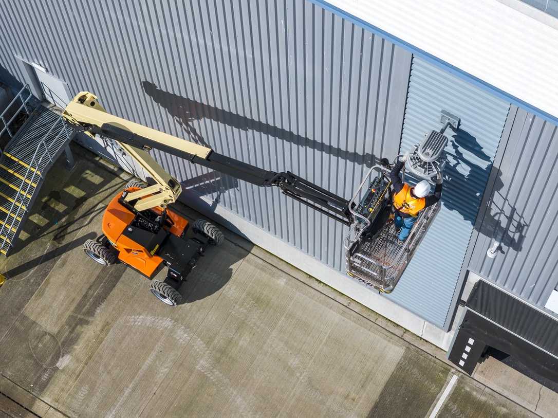 bauma 2025: Neue Elektro-Gelenkarbeitsbühne JLG EC450AJ Compact für enge Baustellen bauma 2025: Neue Elektro-Gelenkarbeitsbühne JLG EC450AJ Compact für enge Baustellen