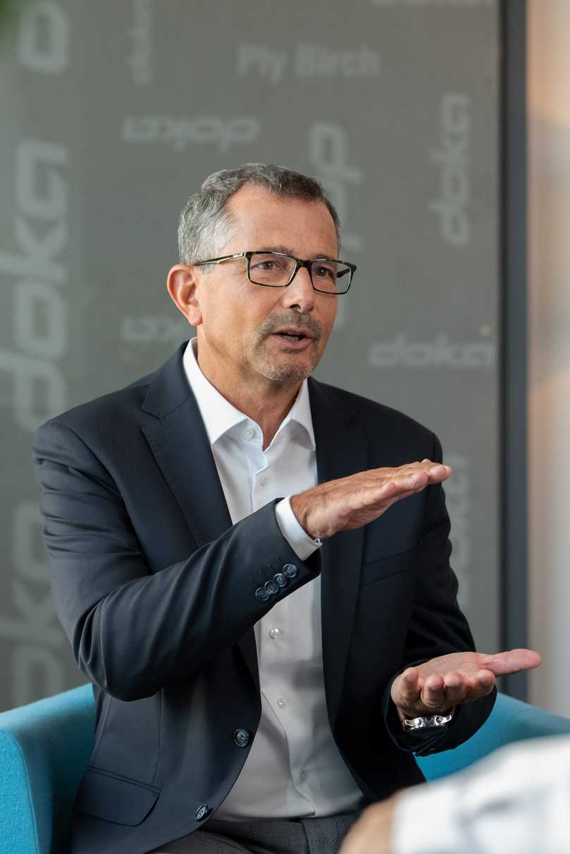 "Viele der großen internationalen Baukonzerne haben selbst sehr ambitionierte Klimaziele und fragen nach dem CO2-Fußabdruck unserer Schalungen." | Foto: Doka "Viele der großen internationalen Baukonzerne haben selbst sehr ambitionierte Klimaziele und fragen nach dem CO2-Fußabdruck unserer Schalungen." | Foto: Doka