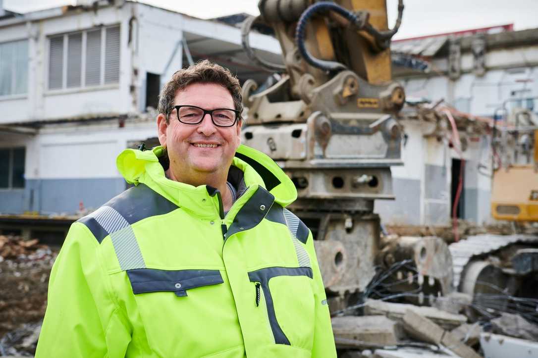 Oilfix stoppt Öl-Leckagen an Hydraulikschlächen von Baggern Oilfix stoppt Öl-Leckagen an Hydraulikschlächen von Baggern