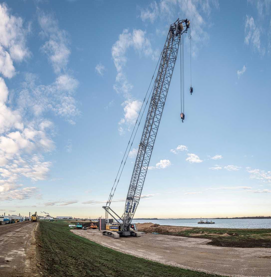 Depenbrock wird mit 400-Tonnen-Kran zum Spezialanbieter Depenbrock wird mit 400-Tonnen-Kran zum Spezialanbieter