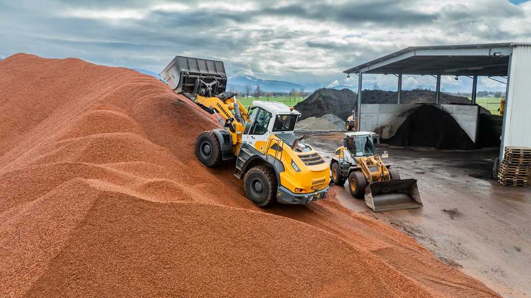Liebherr: Radlader unterstĂŒtzen bei GrĂŒngut-Verwertung Liebherr: Radlader unterstĂŒtzen bei GrĂŒngut-Verwertung