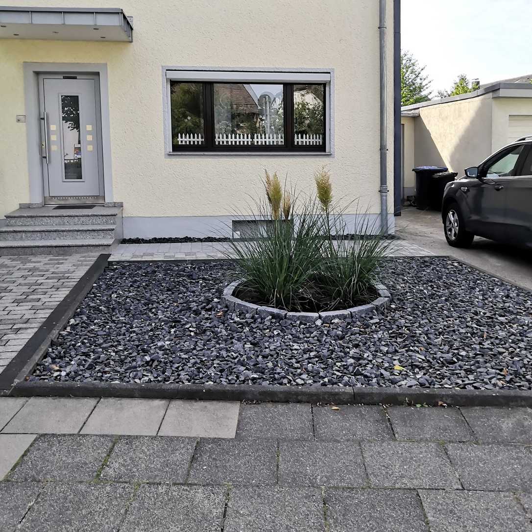 Debatte über Schottergärten: BGL geht es um Mikroklima, Artenvielfalt und Lebensqualität Debatte über Schottergärten: BGL geht es um Mikroklima, Artenvielfalt und Lebensqualität