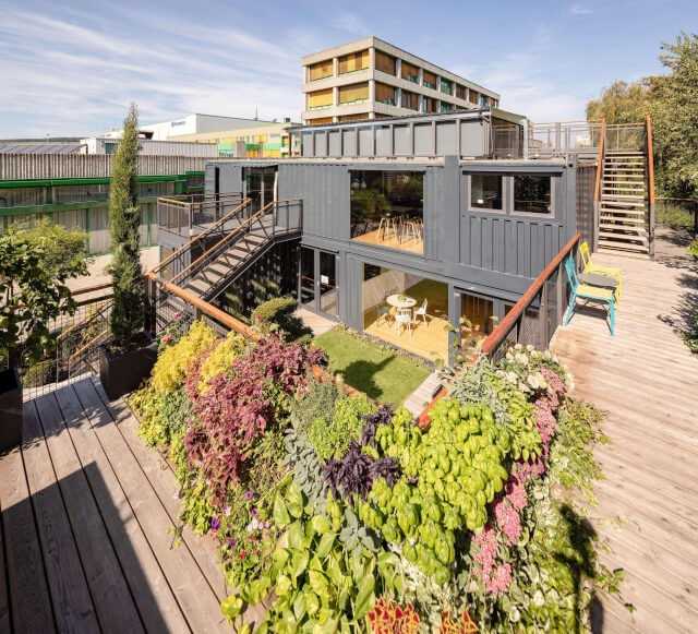 Hitachi-Maschinen helfen bei schnellem „Gardena Brand Center“-Bau Hitachi-Maschinen helfen bei schnellem „Gardena Brand Center“-Bau