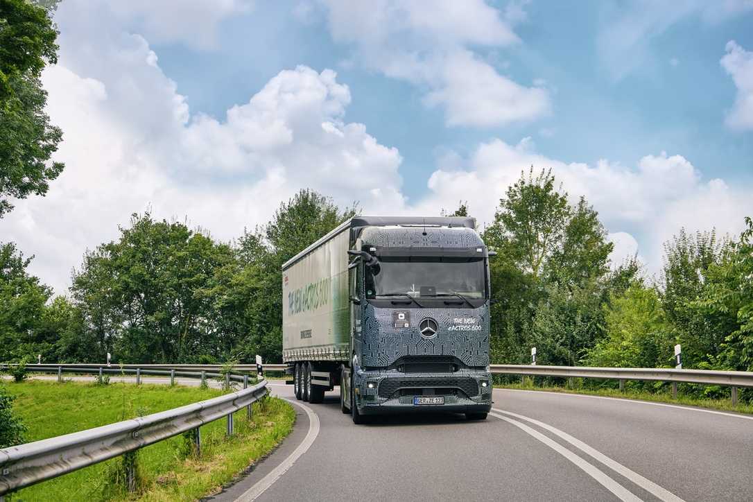 Probefahrt mit Prototyp: Mit Mercedes-Benz eActros 600 auf Tour Probefahrt mit Prototyp: Mit Mercedes-Benz eActros 600 auf Tour