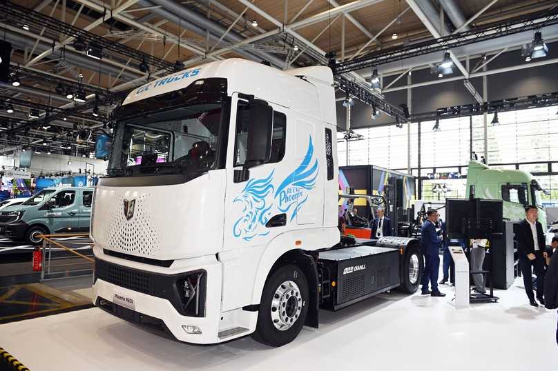 Für große Distanzen eignet sich der Phoenix REEV, der über einen Range Extender (3,0-l-Dieselmotor) verfügt. | Foto: FH Für große Distanzen eignet sich der Phoenix REEV, der über einen Range Extender (3,0-l-Dieselmotor) verfügt. | Foto: FH