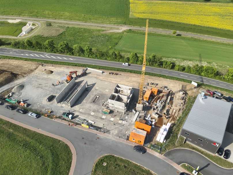 Blick von oben auf das neue, 5.500 m² große Kiesel Areal in Waldbrunn und den Baufortschritt. | Foto: Kiesel Blick von oben auf das neue, 5.500 m² große Kiesel Areal in Waldbrunn und den Baufortschritt. | Foto: Kiesel