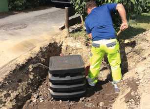 Plasson-Wasserzähler-Schächte außerhalb von Gebäuden