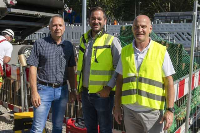 Thomas Schäfer, Stadtentwässerung Karlsruhe, Philipp Martin, Leiter Vertrieb Europa Relineeurope und Thomas Boos, Geschäftsführer Jeschke Umwelttechnik | Foto: Relineeurope