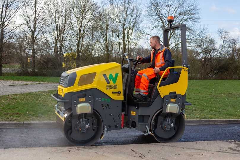 RD24e Elektrisch mit 1200 mm Bandagenbreite verdichtet die RD24e von Wacker neuson | Foto: Wacker Neuson