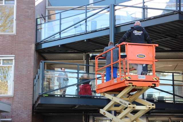 Riwal hebt Besucher von Altenpflegeheimen in den Niederlanden in die Höhe. | Foto: Riwal