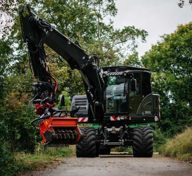 … oder das Arbeiten im engen Bereich – der HYDREMA macht immer eine gute Figur.