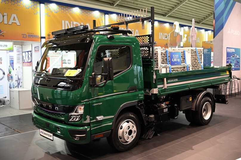 Fuso eCanter 7C18e Dreiseitenkipper | Foto: QUATEX