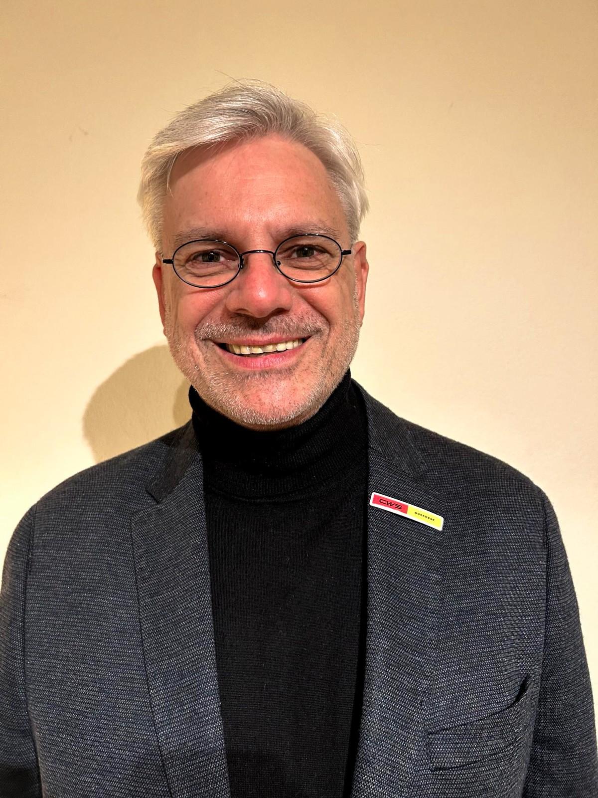 "Die extremen Temperaturen auf den Baustellen nehmen zu. Damit wächst auch das Spannungsfeld zwischen Schutzleistung und Tragekomfort von Arbeitskleidung." Marc Benscheidt | Foto: CWS