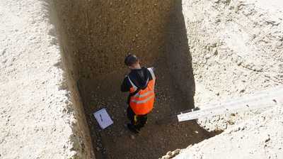 Flüssigboden bringt den Kanalbauer zum Spezialtiefbau