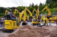 Komatsu-Händler Schlüter feiert neue Niederlassung