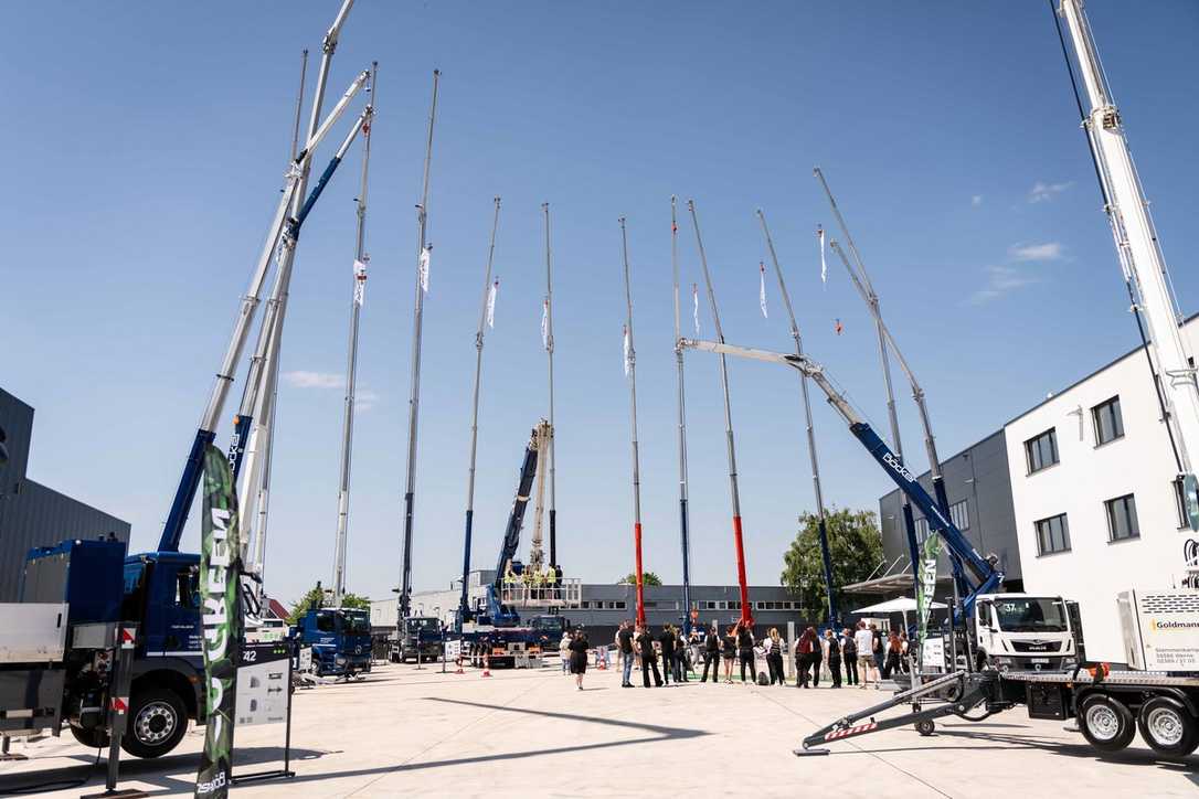 Krane: Böcker feiert Firmenjubiläum mit den 360° Höhentagen Krane: Böcker feiert Firmenjubiläum mit den 360° Höhentagen