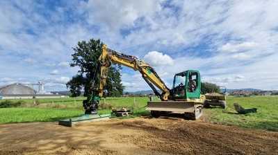 Bagger-Oldtimer hilft bei einer Herzensaufgabe