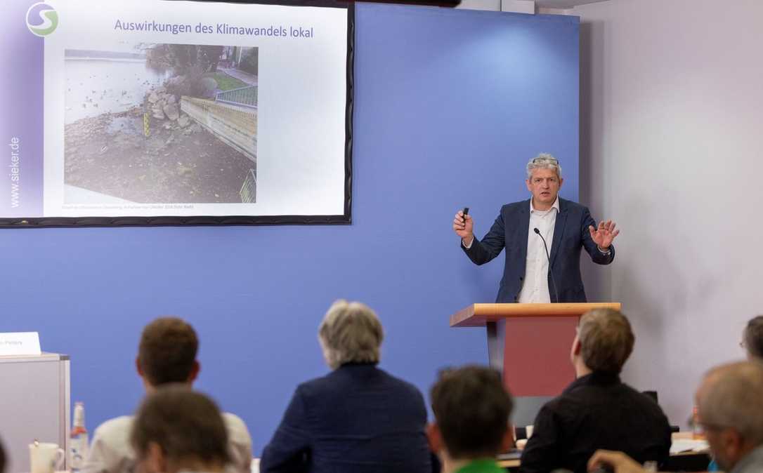 Presseveranstaltung von Mall und BuGG: „Schwammstadt ist die Zukunft!“