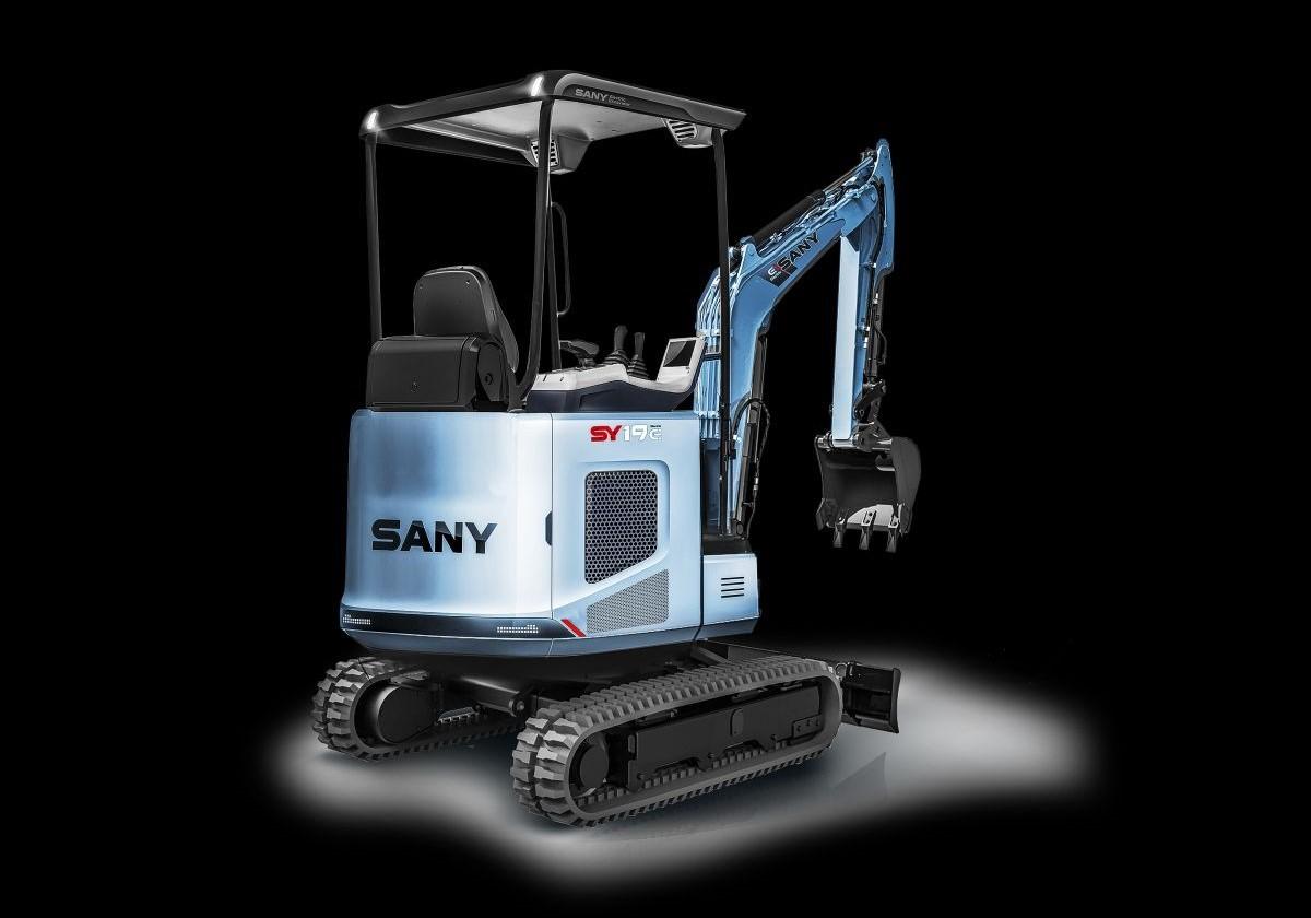 Sany bringt seinen ersten Elektrobagger auf den europäischen Markt: Der SY19E, eine Maschine der 2-Tonnen-Klasse, kommt in marken-untypischem blau daher. | Foto: Sany Europe Sany bringt seinen ersten Elektrobagger auf den europäischen Markt: Der SY19E, eine Maschine der 2-Tonnen-Klasse, kommt in marken-untypischem blau daher. | Foto: Sany Europe