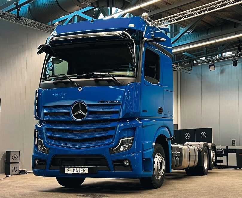 Das Topmodell Actros L mit Verbrenner wartet mit Mirror-Cams, Multimediacockpit und vielen Assistenzsystemen auf. | Foto: Daimler Truck AG Das Topmodell Actros L mit Verbrenner wartet mit Mirror-Cams, Multimediacockpit und vielen Assistenzsystemen auf. | Foto: Daimler Truck AG