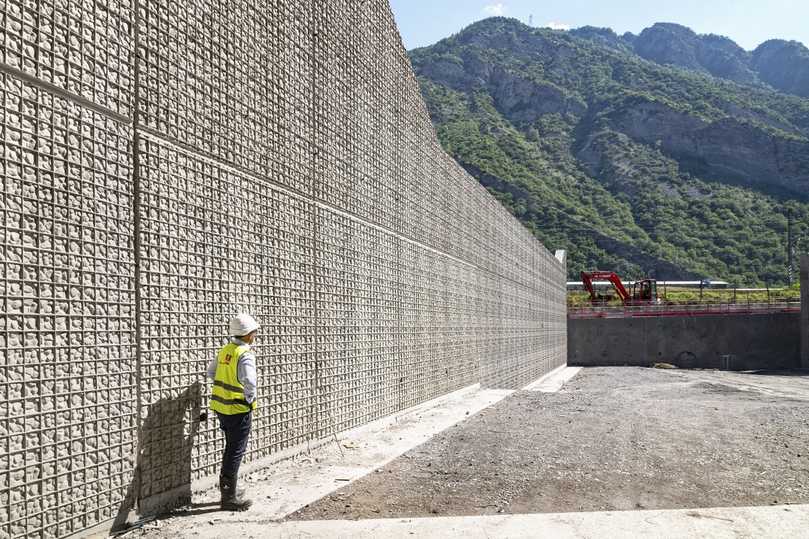 „Gabion“ beim Lyon-Turin-Tunnelprojekt: Noe wird lange Zeit der einzige Anbieter sein, der diese Struktur anbieten kann, da sie als Geschmacksmuster eingetragen ist. | Foto: NOE Schaltechnik/Henri Comte