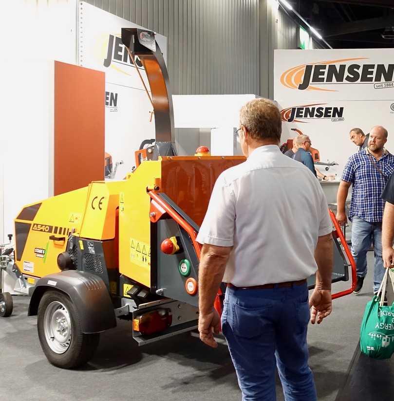 Der Jensen A540 Scheibenhacker wurde auf der GaLaBau Fachmesse 2022 präsentiert: ein leistungsstarker Bestseller. | Foto: B_I Bauer Der Jensen A540 Scheibenhacker wurde auf der GaLaBau Fachmesse 2022 präsentiert: ein leistungsstarker Bestseller. | Foto: B_I Bauer