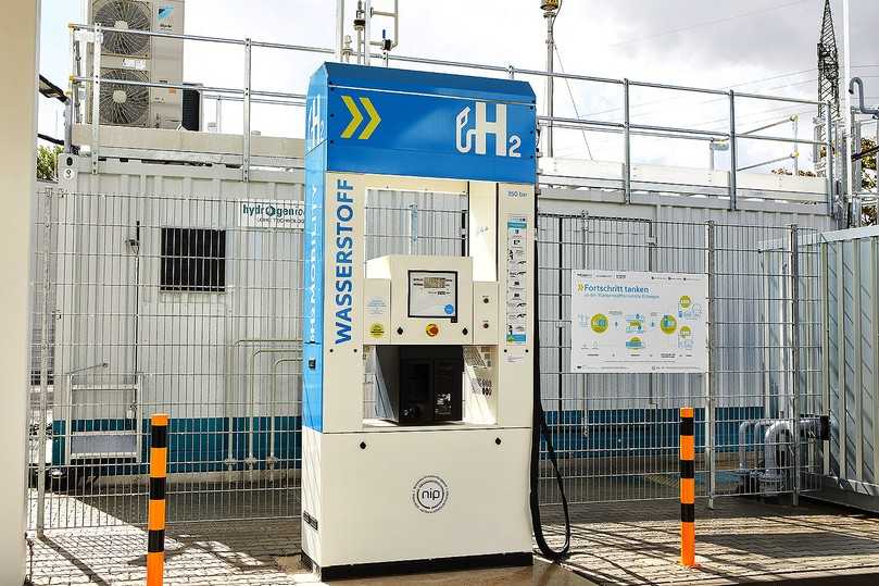 Die Lkw-Wasserstofftankanlage in Erlangen arbeitet mit 350 bar Systemdruck. | Foto: H2 Mobility Die Lkw-Wasserstofftankanlage in Erlangen arbeitet mit 350 bar Systemdruck. | Foto: H2 Mobility